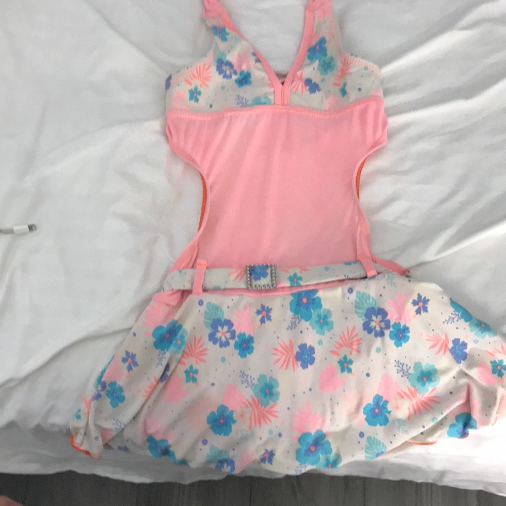 Swimming suit